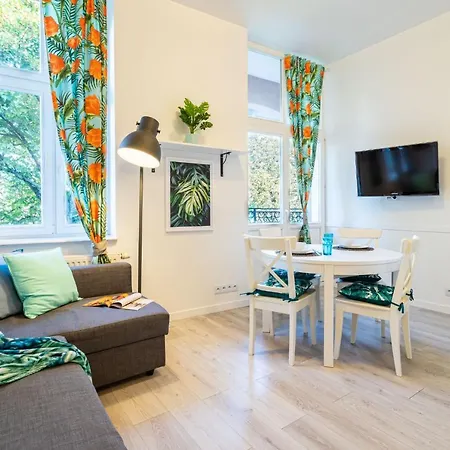 Апартаменти Victus Functional With 2 Bedrooms In The Center By Renters Сопот